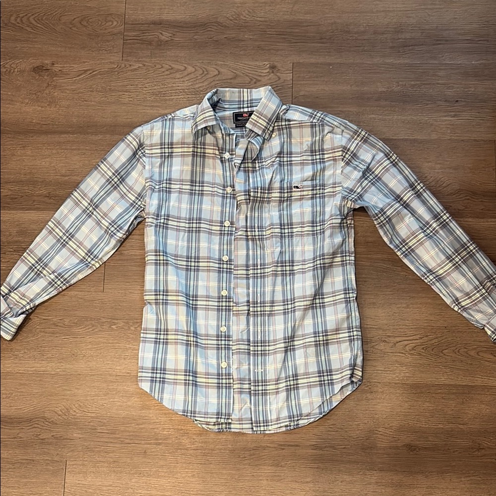 Vineyard Vines Blue and White Casual Button Down Shirt